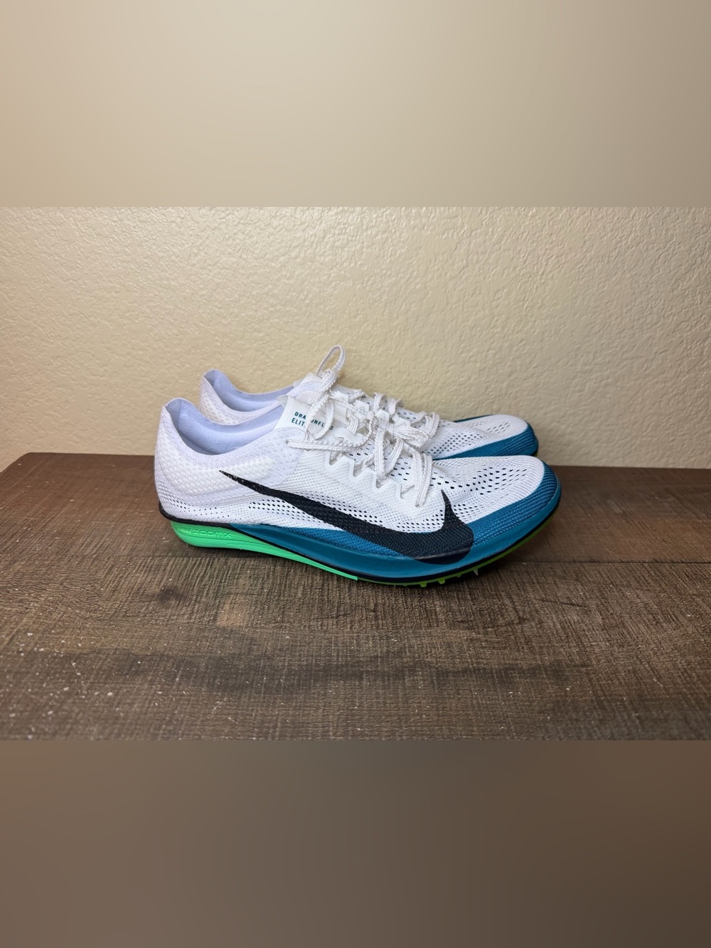 Nike ZoomX Dragonfly 2 Elite “White Bright Spruce” 
- Size 5.5 Men / 7 Women.